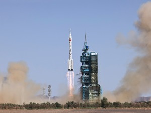 喜报！神舟十四号载人飞船发射取得圆满成功！刘洋在朋友圈发了4个字，热搜第一