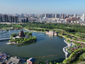 解振华：实现“双碳”目标是一场广泛而深刻的系统变革，需要绿色低碳技术和产业的有力支撑