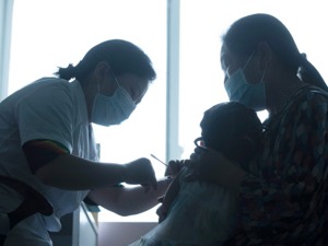 国家卫健委：免疫规划疫苗接种率持续保持在90%以上，可预防传染病达15种