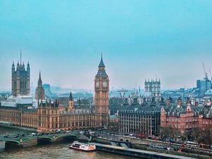 旅英十二年，王梆眼中的“英国式贫穷” | 城叔的书单