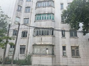 调查| 300余套房烂尾近30年，深圳这个讼争不断的“问题楼盘”为何难以盘活？