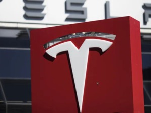 特斯拉全球6万辆汽车将被召回！二季度交付量下滑18%，马斯克：我们还没有走出困境