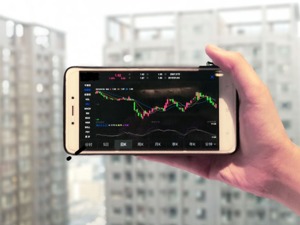 美股上演惊险逆转，纳指大涨近2%！美油失守100美元/桶关口；欧股全线杀跌，桥水旗舰基金上半年收益率高达32%
