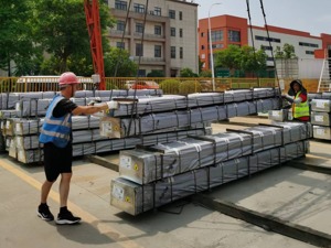 传化智联杭州公路港：多举措为港区一线仓储、物流人员防暑降温丨上市公司战高温