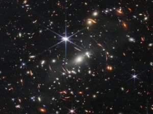 宇宙的尽头是怎样的？价值100亿美元的太空望远镜，拍下这些绝美照片