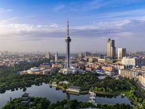 长春上半年新房成交“腰斩” 团购买房能否助楼市回暖？