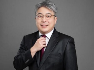 每经专访中财绿指首席顾问施懿宸：治理“漂绿”现象，须完善ESG公募基金评级体系
