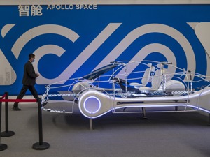每经联合腾讯汽车重磅推出《2022 Robotaxi出行报告》半数用户对Robotaxi缺乏认知 多数认可自动驾驶出租车前景