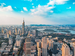 每经品房 | 南京7.6万套存量新房处历史高位，同块板楼盘去化为何冷热不均？