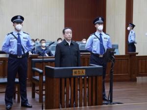 最新！傅政华受贿、徇私枉法案一审开庭：受贿1.17亿，对弟弟涉嫌严重犯罪问题线索隐瞒不报！