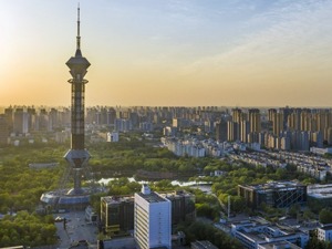 城市24小时 | 这座北方省会，终于跑起来了？