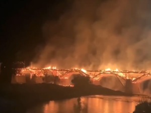 突发！福建屏南900年历史万安桥着火，桥体已烧毁坍塌，系国家重点文物保护单位