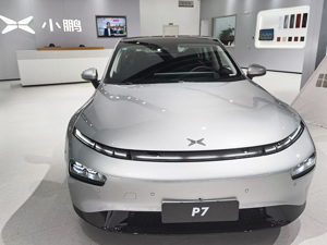 小鹏P7高架撞上故障车，辅助驾驶功能“背锅”？这些情况都不能识别，需要车主立即接管车辆