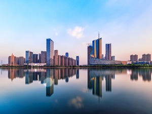 每经品房 | 合肥楼市7月成交均价同比上涨18% 哪些新盘最受欢迎？
