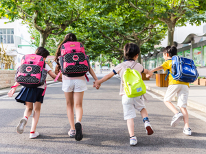 积极生育支持措施来了！住房政策向多子女家庭倾斜、完善生育休假和待遇保障机制！刚刚，17部门重磅发文，涉7大方面、20项措施