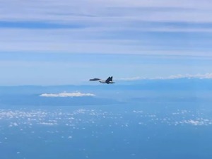 视频丨东部战区在台岛周边海空域组织多军兵种联合战备警巡和实战化演练