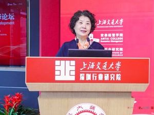 中国工程院院士、上海交大安泰经管学院讲席教授贾伟平：改善中国人民的健康问题，需要从“医”转向“防”