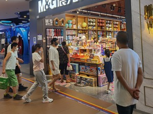 “文具刺客”来袭，每经记者走访调查：一支笔如何定价