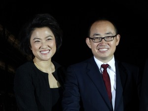 突发！SOHO中国公告：潘石屹、潘张欣双双辞职，将专注艺术和慈善事业！公司股价直线拉升，涨超12%