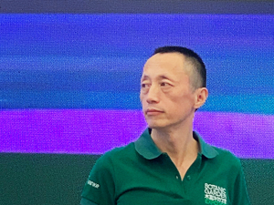 万科郁亮：发现天黑之后的微光 压力再大也要坚持走下去