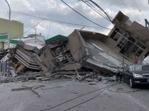 突发！台湾花莲县发生6.9级地震，台媒称有楼房倒塌，福建、广东、江苏、上海等沿海地区震感明显