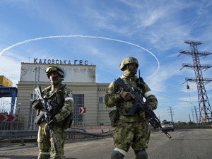 俄军打击乌方一座储存数千枚炮弹弹药库，乌称渡过奥斯基尔河并控制河岸，北约军委会主席称必要时将继续援乌