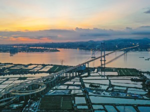 经济压舱石作用凸显！2021年京津冀、长三角、粤港澳大湾区内地9市地区生产总值总量超过全国的40%