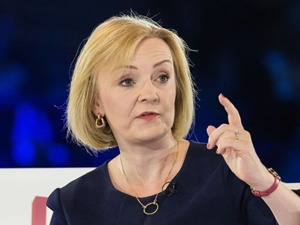 特拉斯与拜登将举行首次双边会晤，“达摩克利斯之剑”下，英美“特殊关系”不再特殊？
