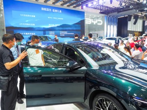 自主插混车“超越”合资品牌 前8个月累计销量相差近17倍