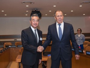 最新！王毅会见俄罗斯外长、葡萄牙外长、挪威外交大臣，都提到了乌克兰问题