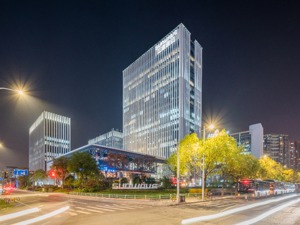 股价坐上“过山车”，实控人高位减持引关注 三维通信：公司业务与“手机直连卫星”无关