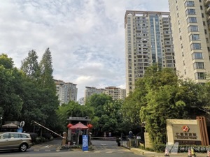 业主直接奖中介人员22万和iPhone14！这几天，上海浦东一半中介可能都盯着这套房