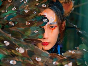 拍《山海经》的女孩
