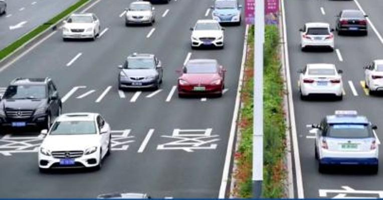 赛力斯：9月赛力斯汽车销量10142辆，同比增长598%