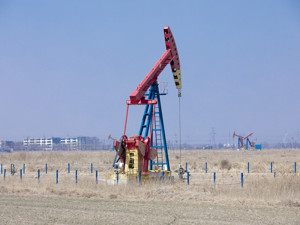 掘金日报 | OPEC+决定减产，美股能源巨头暴涨，A股这个板块有戏？