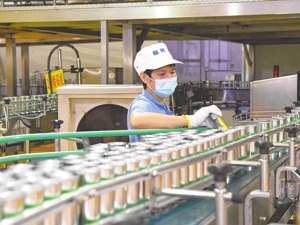 椰树集团“辣眼”直播带货引争议：植物奶如何破增长瓶颈？