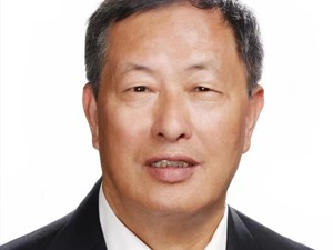 专访中国工程院院士印遇龙：鼓励散户养猪有助于乡村振兴，与推动生猪规模化养殖并不矛盾，应加强中药及其提取物研究以替代饲用抗生素