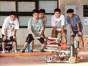 我国已建成世界最大规模高等教育、职业教育体系