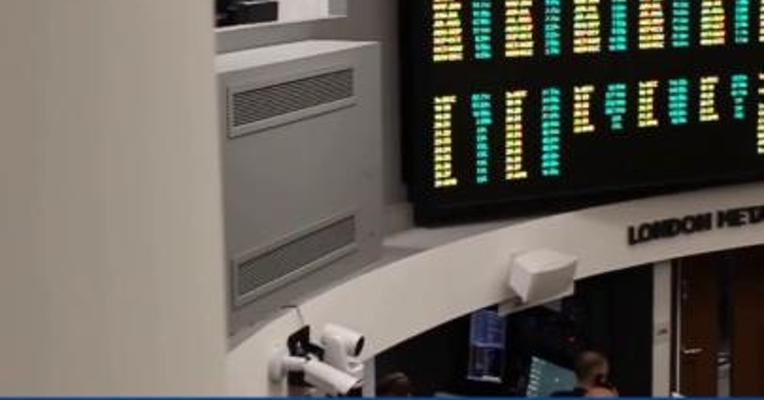 伦敦金属交易所（LME）铝注册仓单增加7％至5月以来新高