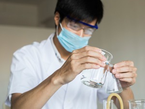 二十大时光·聆听报告 | 金域医学集团党委书记、董事长梁耀铭：在助力健康中国建设的道路上勇毅前行