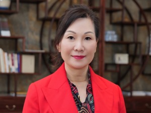 二十大时光•聆听报告 | 全国政协委员、香江集团总裁翟美卿：民营企业面对压力要保持定力、坚持底线思维