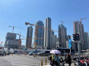 每经AI品房 | 深圳地铁“换乘之王”12号线开通在即，沿线近20个新盘哪些值得关注？