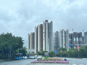 广州房价还在跌：有二手房报价低于参考价百万，新房卷到可优惠百万