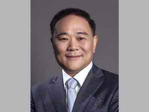 吉利控股集团董事长李书福：在实体经济发展上保持初心，打造企业竞争力
