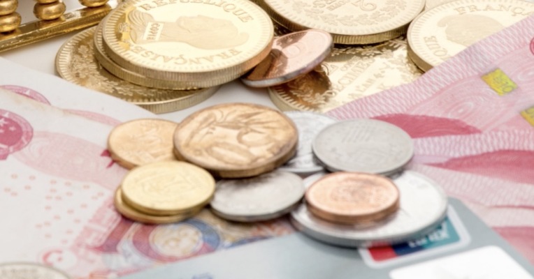 郑州富士康出勤补贴提高至每天400元，11月全勤可奖励1.5万元 