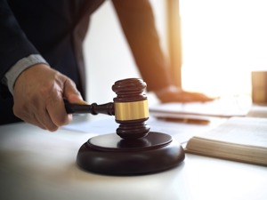 将上市公司当“提款机”，中南文化前实控人被警告并处罚款60万