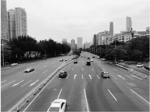 广州优化防控措施后首日：海珠多家商超不再查验核酸，傍晚地铁乘客稀少