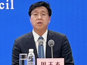 冬季如何预防心血管疾病发生？专家答每经：保暖很重要，居家病人要控制好血压、心率、血脂