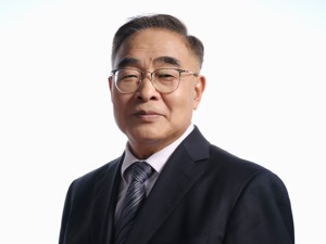 春运将临，人员大范围流动下如何做好防控？医疗系统能否应对病例激增？每经专访工程院院士张伯礼，为您详细解读……