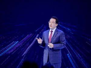 广汽集团2023年挑战10%销量增长目标 冯兴亚：汽车产业链建设要坚持“两条路”